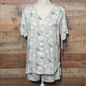 New! ED Ellen Degeneres Short Sleeve Notch Pajamas Gray Floral size Medium Soft